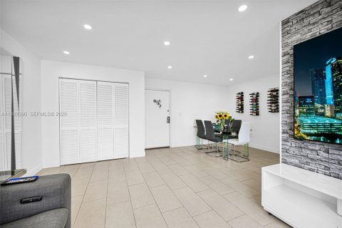 Купить кондоминиум в Майами, Флорида 2 спальни, 100.89м2, № 1997406 - фото 12