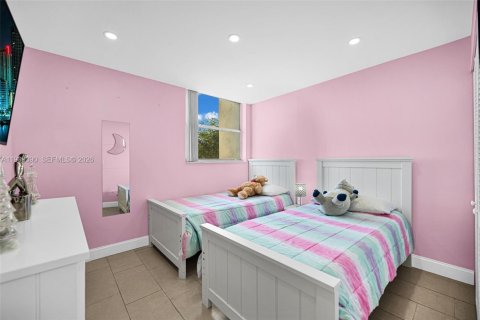 Купить кондоминиум в Майами, Флорида 2 спальни, 100.89м2, № 1997406 - фото 25