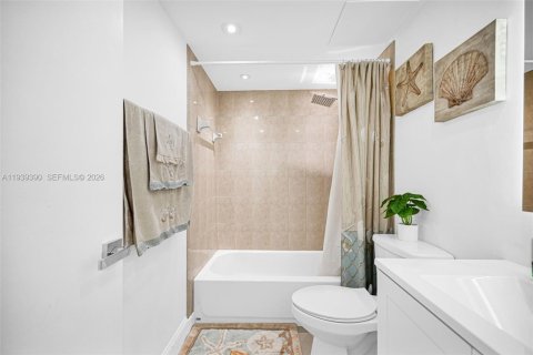 Купить кондоминиум в Майами, Флорида 2 спальни, 100.89м2, № 1997406 - фото 28