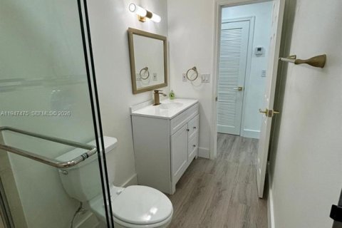 House in Tamarac, Florida 2 bedrooms, 104.24 sq.m. № 2003347 - photo 9