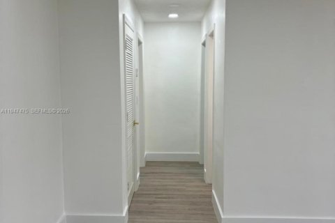 Villa ou maison à louer à Tamarac, Floride: 2 chambres, 104.24 m2 № 2003347 - photo 27