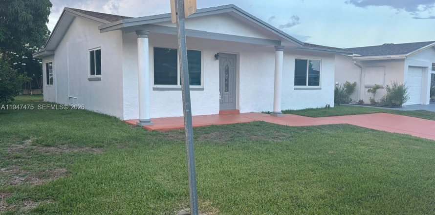 Villa ou maison à Tamarac, Floride 2 chambres, 104.24 m2 № 2003347