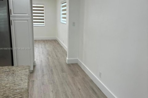 Villa ou maison à louer à Tamarac, Floride: 2 chambres, 104.24 m2 № 2003347 - photo 29