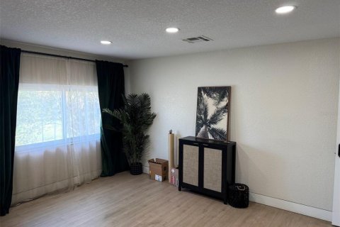 Купить коммерческую недвижимость в Окала, Флорида 290.23м2, № 1678421 - фото 4