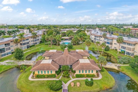 Condo in Lauderdale Lakes, Florida, 1 bedroom  № 1991452 - photo 18