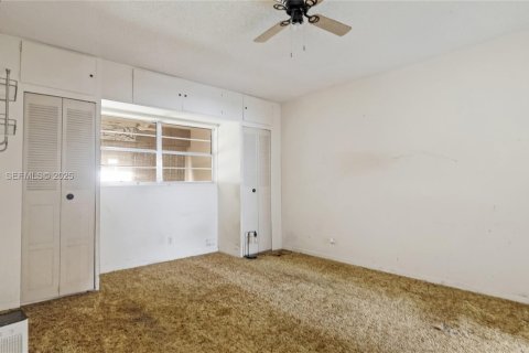 Condo in Lauderdale Lakes, Florida, 1 bedroom  № 1991452 - photo 6