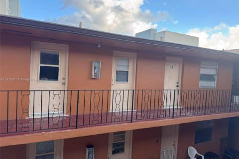 Appartement à louer à Hialeah, Floride: 2 chambres № 1966375 - photo 2