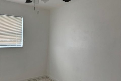 Appartement à louer à Hialeah, Floride: 2 chambres № 1966375 - photo 14