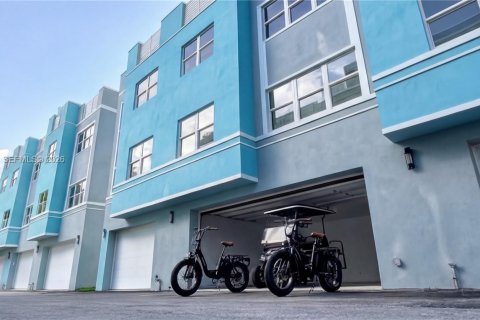 Touwnhouse à louer à Fort Lauderdale, Floride: 3 chambres № 2064417 - photo 21