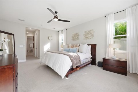 House in Winter Garden, Florida 7 bedrooms, 438.5 sq.m. № 2102118 - photo 23