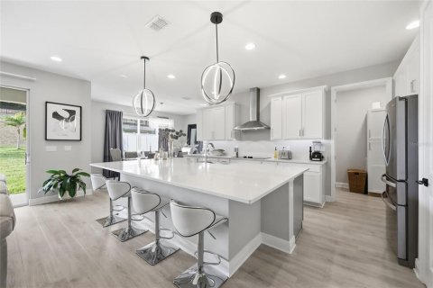 House in Winter Garden, Florida 7 bedrooms, 438.5 sq.m. № 2102118 - photo 14