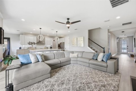 House in Winter Garden, Florida 7 bedrooms, 438.5 sq.m. № 2102118 - photo 4