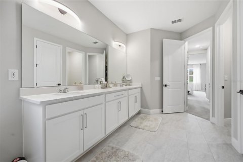 House in Winter Garden, Florida 7 bedrooms, 438.5 sq.m. № 2102118 - photo 25