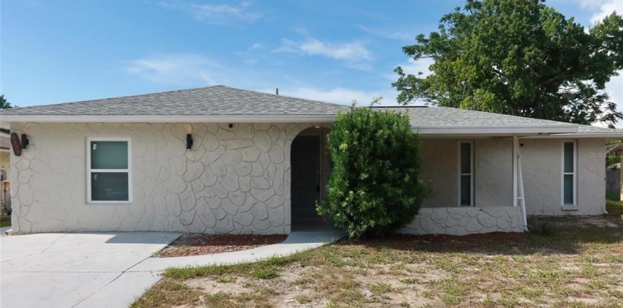 Villa ou maison à Port Richey, Floride 3 chambres, 124.86 m2 № 2201494