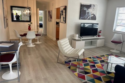 Снять в аренду кондоминиум в Форт-Лодердейл, Флорида 1 спальня, 69.49м2, № 1991037 - фото 8