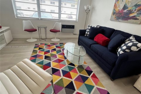 Снять в аренду кондоминиум в Форт-Лодердейл, Флорида 1 спальня, 69.49м2, № 1991037 - фото 5