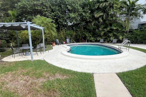 Снять в аренду кондоминиум в Форт-Лодердейл, Флорида 1 спальня, 69.49м2, № 1991037 - фото 18