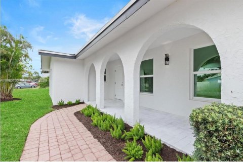 Casa en venta en Boca Raton, Florida, 3 dormitorios, 170.38 m2 № 2031898 - foto 2