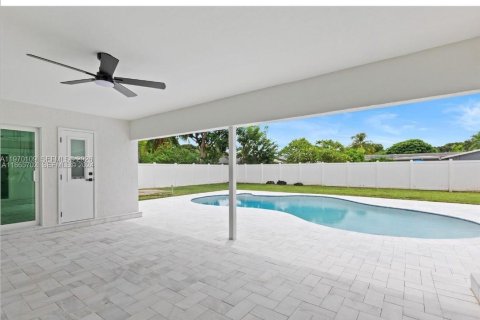 Casa en venta en Boca Raton, Florida, 3 dormitorios, 170.38 m2 № 2031898 - foto 4