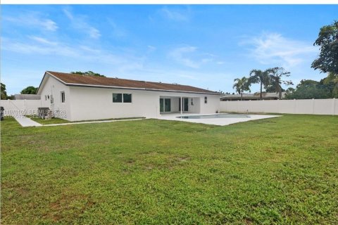 Casa en venta en Boca Raton, Florida, 3 dormitorios, 170.38 m2 № 2031898 - foto 3