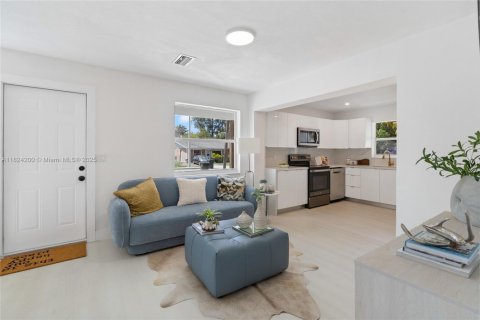 House in Delray Beach, Florida 3 bedrooms, 90.95 sq.m. № 1791010 - photo 7