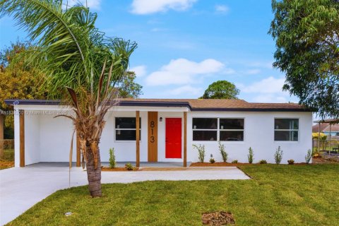 House in Delray Beach, Florida 3 bedrooms, 90.95 sq.m. № 1791010 - photo 1