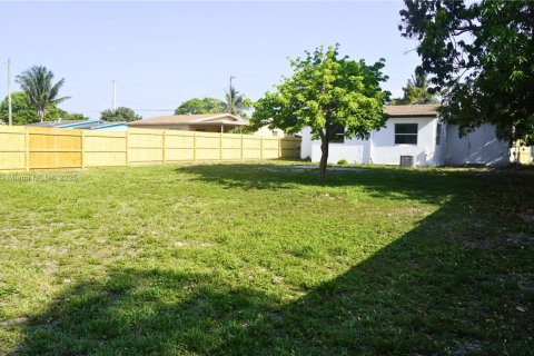 House in Delray Beach, Florida 3 bedrooms, 90.95 sq.m. № 1791010 - photo 14