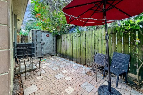 Casa en alquiler en Miami, Florida, 1 dormitorio, 46.45 m2 № 1995052 - foto 13