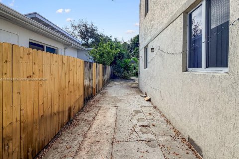 Casa en alquiler en Miami, Florida, 1 dormitorio, 46.45 m2 № 1995052 - foto 18