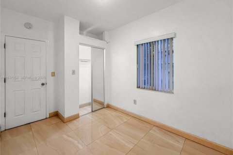 Casa en alquiler en Miami, Florida, 1 dormitorio, 46.45 m2 № 1995052 - foto 8