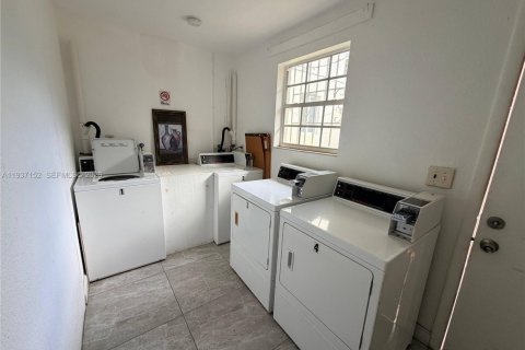 Casa en alquiler en Miami, Florida, 1 dormitorio, 46.45 m2 № 1995052 - foto 15