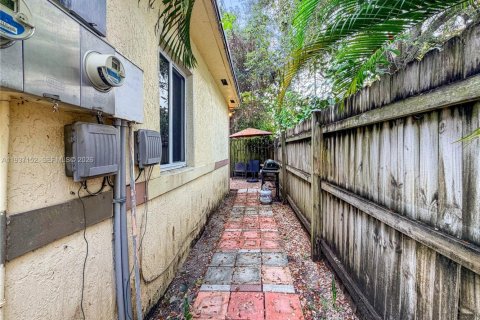 Casa en alquiler en Miami, Florida, 1 dormitorio, 46.45 m2 № 1995052 - foto 12