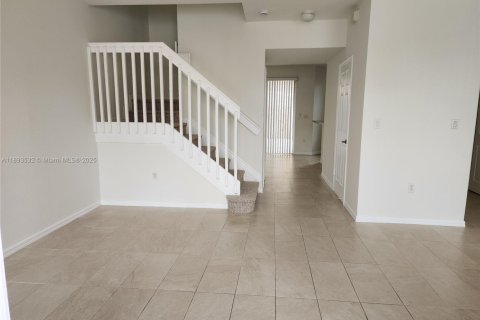 Touwnhouse à louer à Homestead, Floride: 3 chambres, 146.04 m2 № 1945545 - photo 4