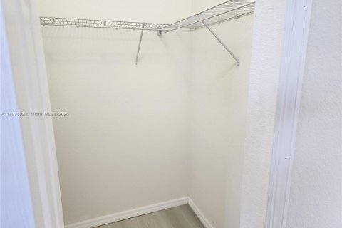 Touwnhouse à louer à Homestead, Floride: 3 chambres, 146.04 m2 № 1945545 - photo 28