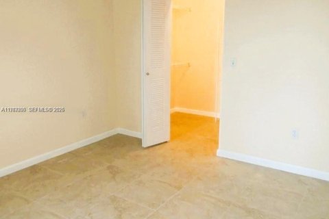 Condominio en alquiler en Hollywood, Florida, 2 dormitorios, 104.98 m2 № 2240547 - foto 10