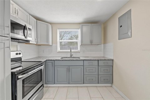 Купить коммерческую недвижимость в Порт-Ричи, Флорида 5 спален, 179.12м2, № 2390825 - фото 9