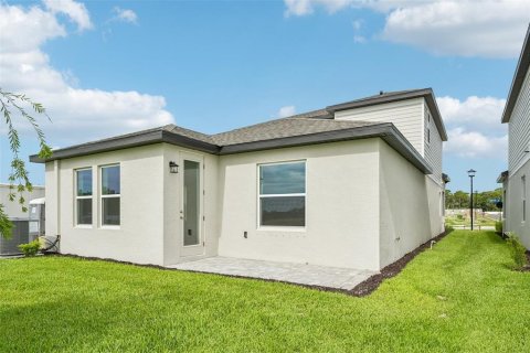 House in Palmetto, Florida 4 bedrooms, 225.2 sq.m. № 2210666 - photo 2