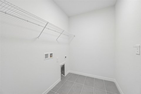 House in Palmetto, Florida 4 bedrooms, 225.2 sq.m. № 2210666 - photo 12
