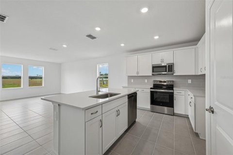 House in Palmetto, Florida 4 bedrooms, 225.2 sq.m. № 2210666 - photo 6