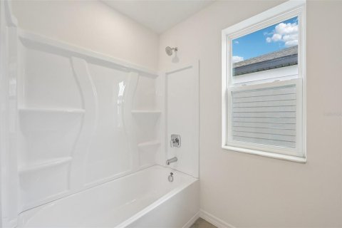 House in Palmetto, Florida 4 bedrooms, 225.2 sq.m. № 2210666 - photo 29