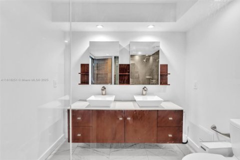 Condominio en venta en Miami Beach, Florida, 2 dormitorios, 123.19 m2 № 1776416 - foto 25