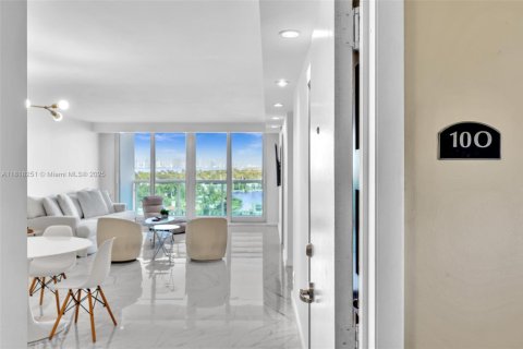 Condominio en venta en Miami Beach, Florida, 2 dormitorios, 123.19 m2 № 1776416 - foto 3