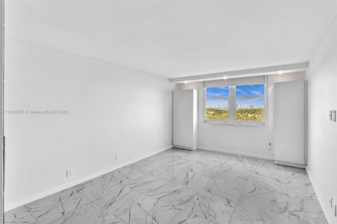 Condominio en venta en Miami Beach, Florida, 2 dormitorios, 123.19 m2 № 1776416 - foto 28