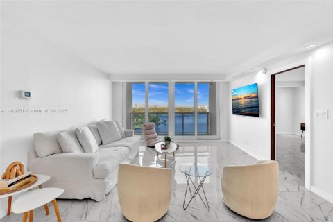 Condominio en venta en Miami Beach, Florida, 2 dormitorios, 123.19 m2 № 1776416 - foto 7