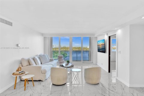 Condominio en venta en Miami Beach, Florida, 2 dormitorios, 123.19 m2 № 1776416 - foto 15