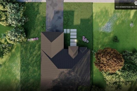 House in Lehigh Acres, Florida 3 bedrooms, 148.46 sq.m. № 1958777 - photo 9