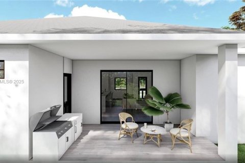 House in Lehigh Acres, Florida 3 bedrooms, 148.46 sq.m. № 1958777 - photo 8