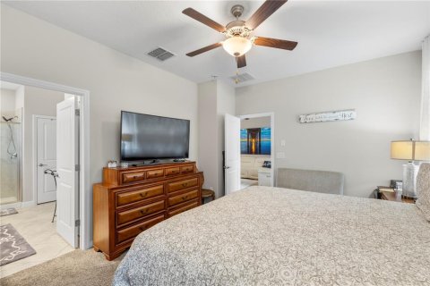 House in BELMONT in Sun City Center, Florida 3 bedrooms, 149.76 sq.m. № 2199364 - photo 16