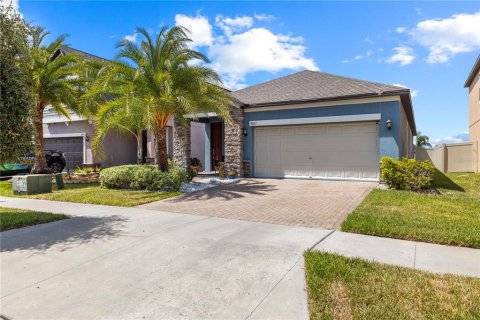 House in BELMONT in Sun City Center, Florida 3 bedrooms, 149.76 sq.m. № 2199364 - photo 2