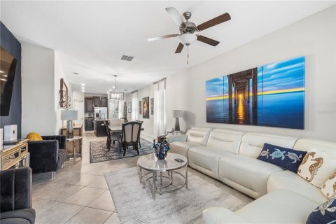 House in BELMONT in Sun City Center, Florida 3 bedrooms, 149.76 sq.m. № 2199364 - photo 7
